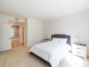 2233 Martin 202, Irvine CA 92612