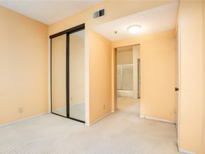 2559 Plaza Del Amo 101, Torrance CA 90503