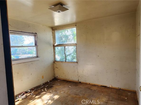 16757 Donmetz, Granada Hills CA 91344