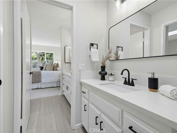 5825 E Creekside Avenue 6, Orange CA 92869