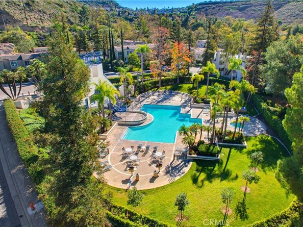 5825 E Creekside Avenue 6, Orange CA 92869