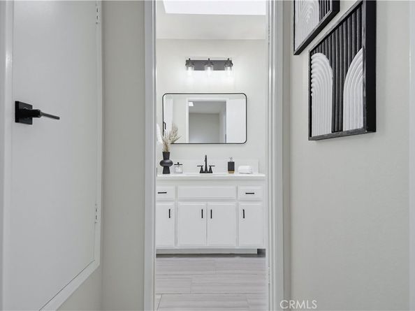 5825 E Creekside Avenue 6, Orange CA 92869