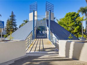 5825 E Creekside Avenue 6, Orange CA 92869