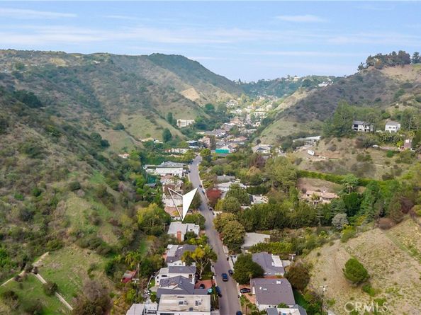 1643 San Ysidro Drive, Beverly Hills CA 90210