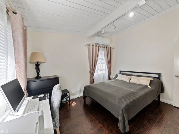 5721 N Rockvale Ave, Azusa CA 91702