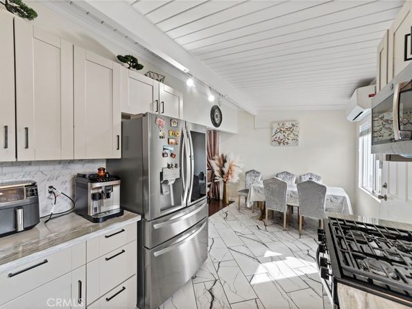 5721 N Rockvale Ave, Azusa CA 91702