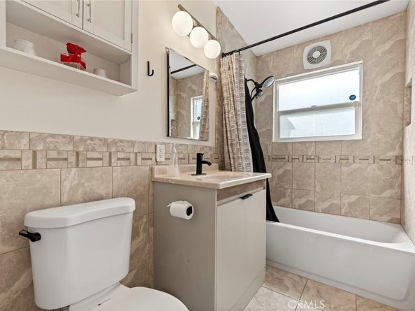 5721 N Rockvale Ave, Azusa CA 91702