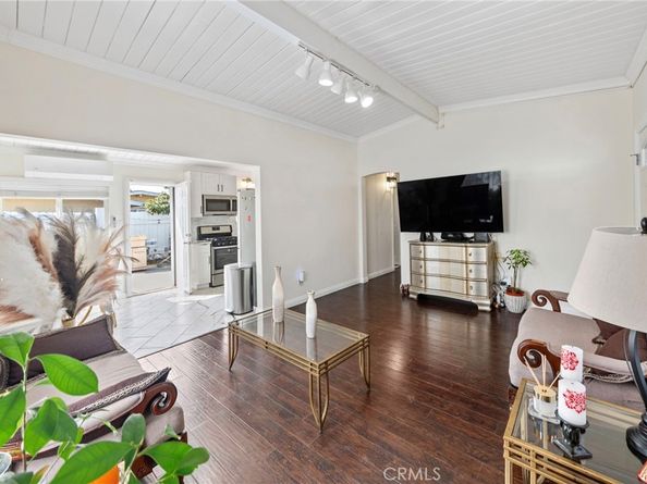 5721 N Rockvale Ave, Azusa CA 91702