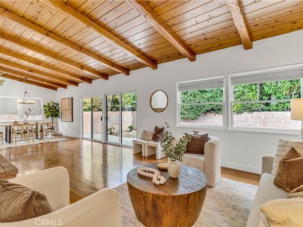 8308 Zelzah, Northridge CA 91325