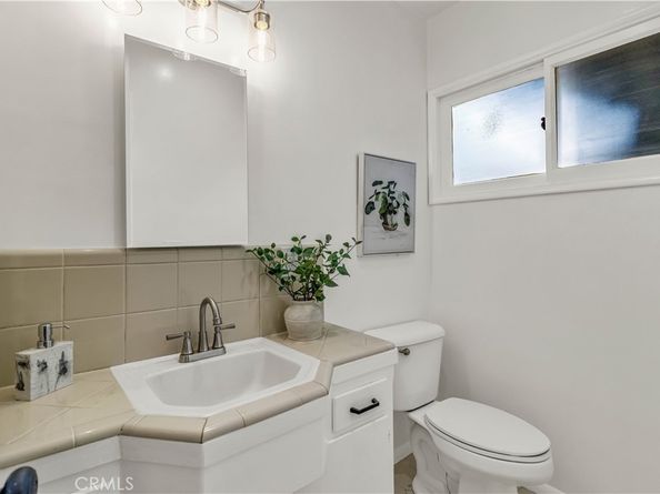 8308 Zelzah, Northridge CA 91325