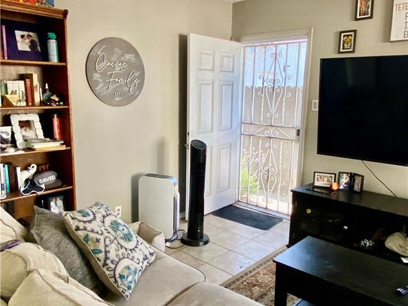 5846 Gardenia, Long Beach CA 90805