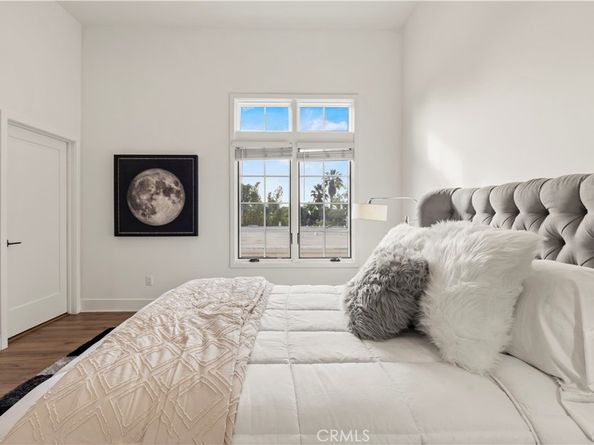 288 S Oakland Ave 211, Pasadena CA 91101