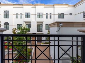 288 S Oakland Ave 211, Pasadena CA 91101