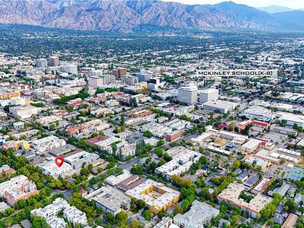 288 S Oakland Ave 211, Pasadena CA 91101