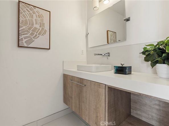 288 S Oakland Ave 211, Pasadena CA 91101