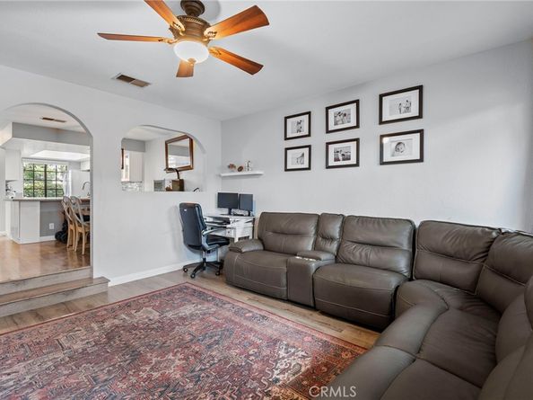 2220 E Chapman 5, Fullerton CA 92831