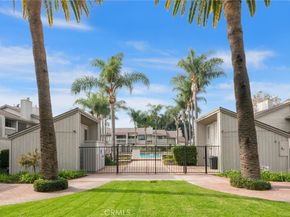 2220 E Chapman 5, Fullerton CA 92831