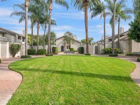 2220 E Chapman 5, Fullerton CA 92831