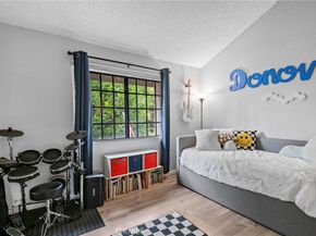 2220 E Chapman 5, Fullerton CA 92831