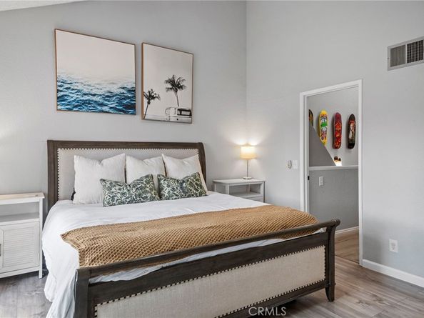 2220 E Chapman 5, Fullerton CA 92831