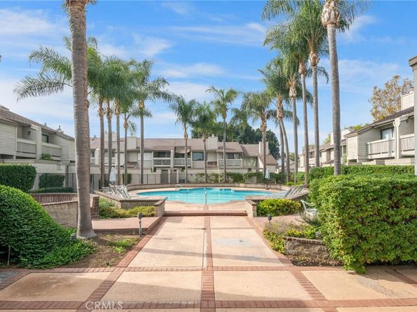 2220 E Chapman 5, Fullerton CA 92831