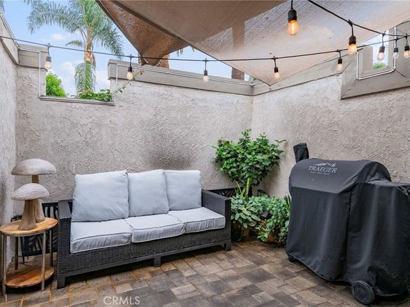 2220 E Chapman 5, Fullerton CA 92831