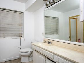 20748 Vose, Winnetka CA 91306