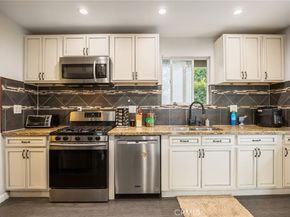 9419 Haskell Avenue, North Hills CA 91343
