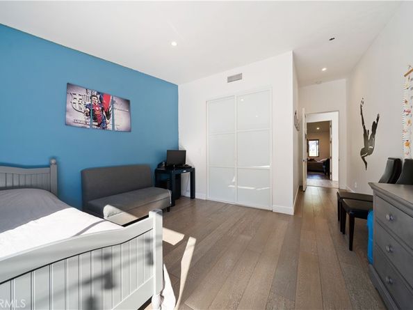 5631 Wilhelmina Avenue, Woodland Hills CA 91367