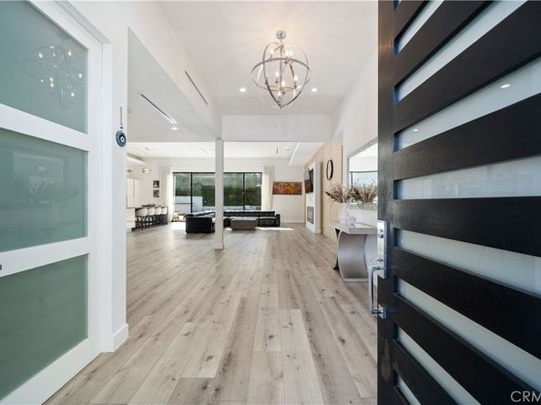 5631 Wilhelmina Avenue, Woodland Hills CA 91367