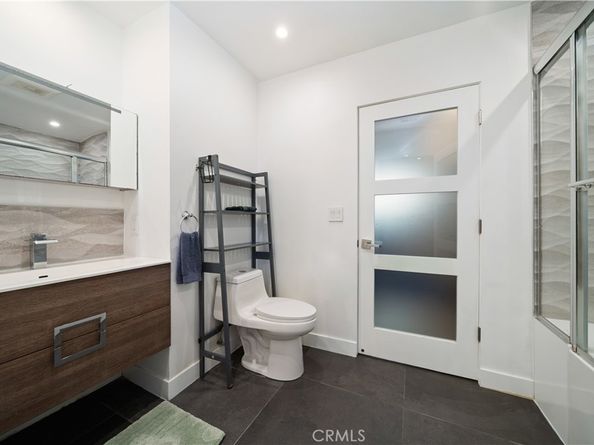 5631 Wilhelmina Avenue, Woodland Hills CA 91367