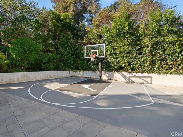 5631 Wilhelmina Avenue, Woodland Hills CA 91367