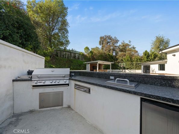 5631 Wilhelmina Avenue, Woodland Hills CA 91367