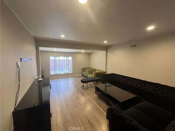 7705 Ben Avenue, North Hollywood CA 91605