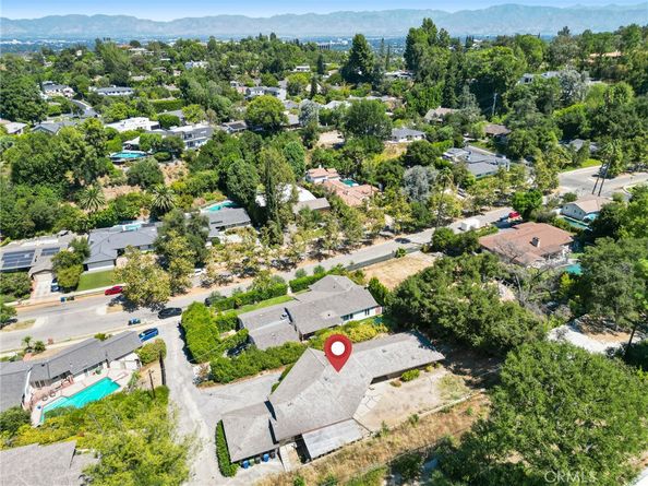 4067 Hayvenhurst Drive, Encino CA 91436