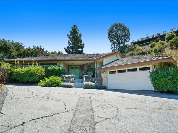 4067 Hayvenhurst Drive, Encino CA 91436