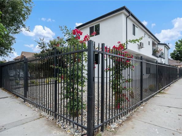 759 E 25th, Los Angeles CA 90011