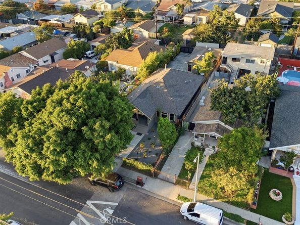 3305 Montclair, Los Angeles CA 90018