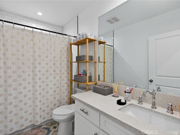 3305 Montclair, Los Angeles CA 90018