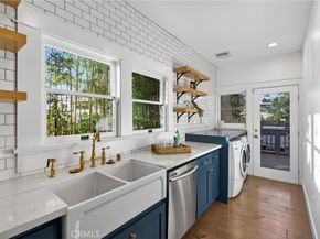 3305 Montclair, Los Angeles CA 90018