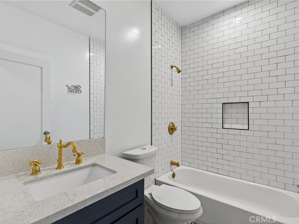 3305 Montclair, Los Angeles CA 90018