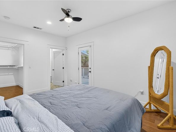 3305 Montclair, Los Angeles CA 90018