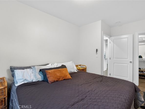 3305 Montclair, Los Angeles CA 90018