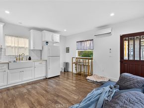 3305 Montclair, Los Angeles CA 90018