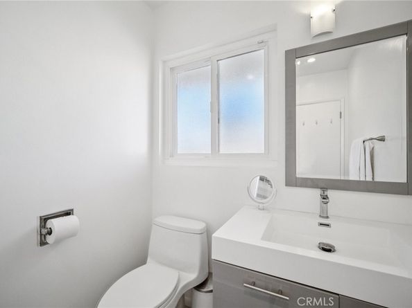 17158 Citronia Street, Northridge CA 91325