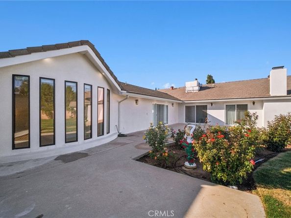 17158 Citronia Street, Northridge CA 91325