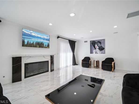 17158 Citronia Street, Northridge CA 91325