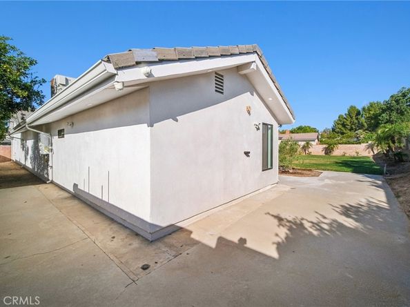 17158 Citronia Street, Northridge CA 91325