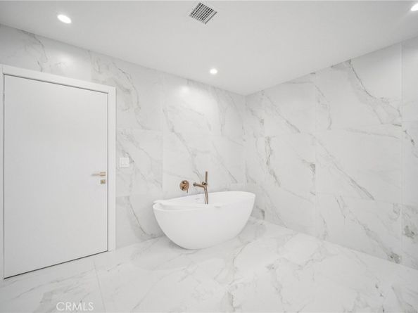 17158 Citronia Street, Northridge CA 91325