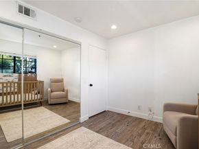 6545 Reseda 19, Reseda CA 91335
